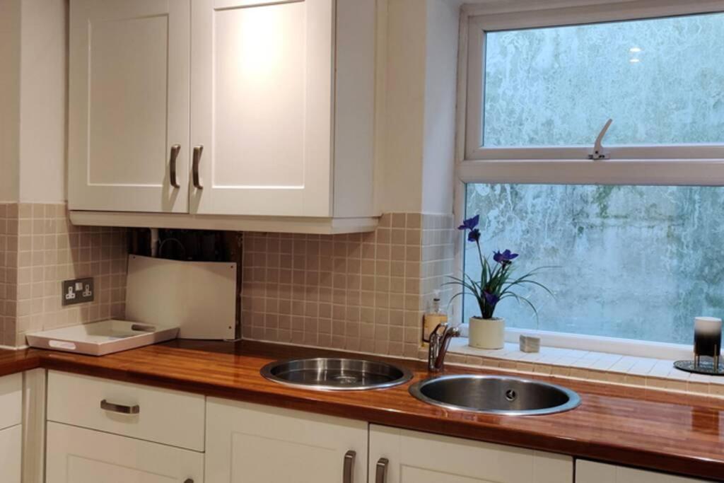 Extremely Well Located Seafront 1 Bedroom Apartment In 브라이턴 외부 사진
